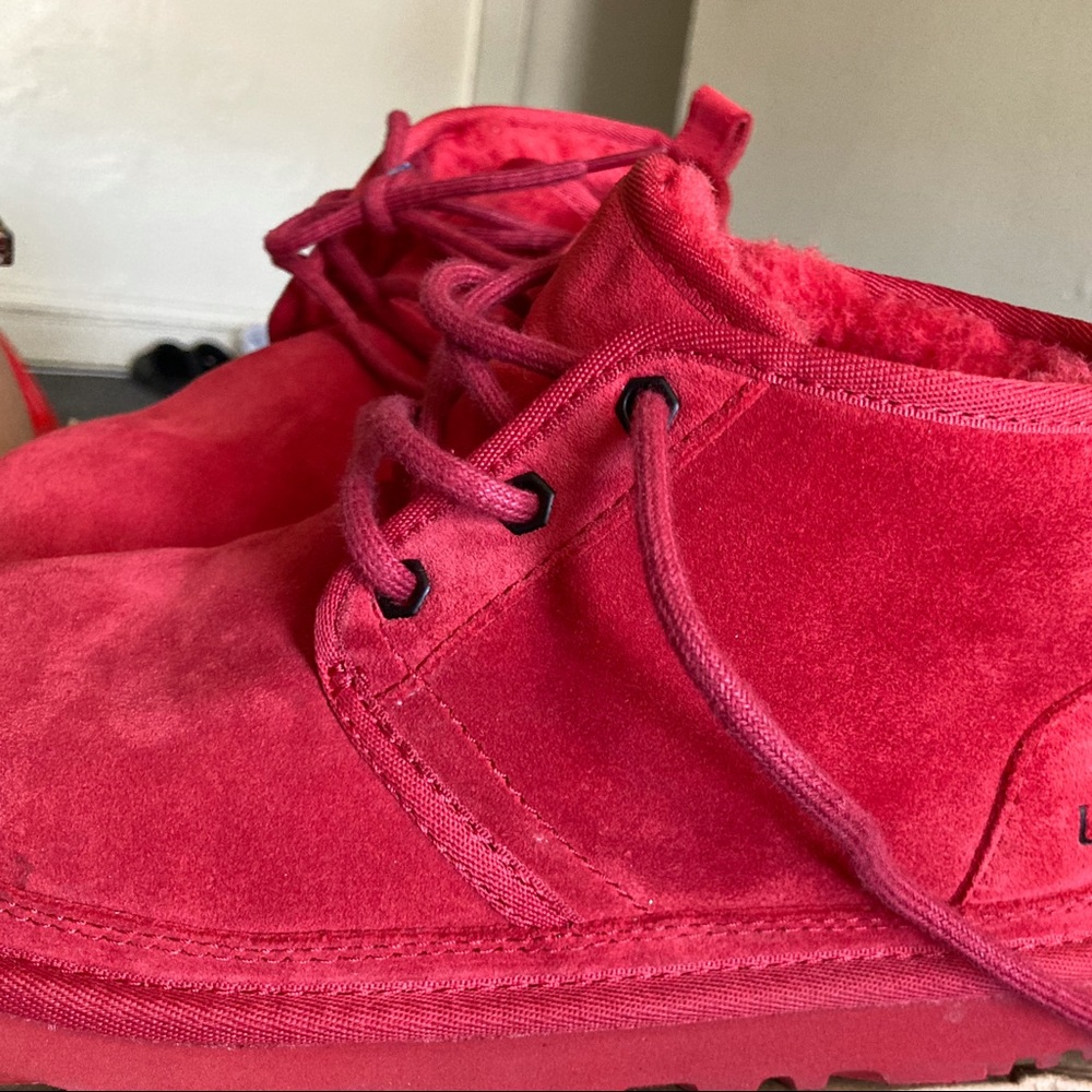 Women UGGS size 6